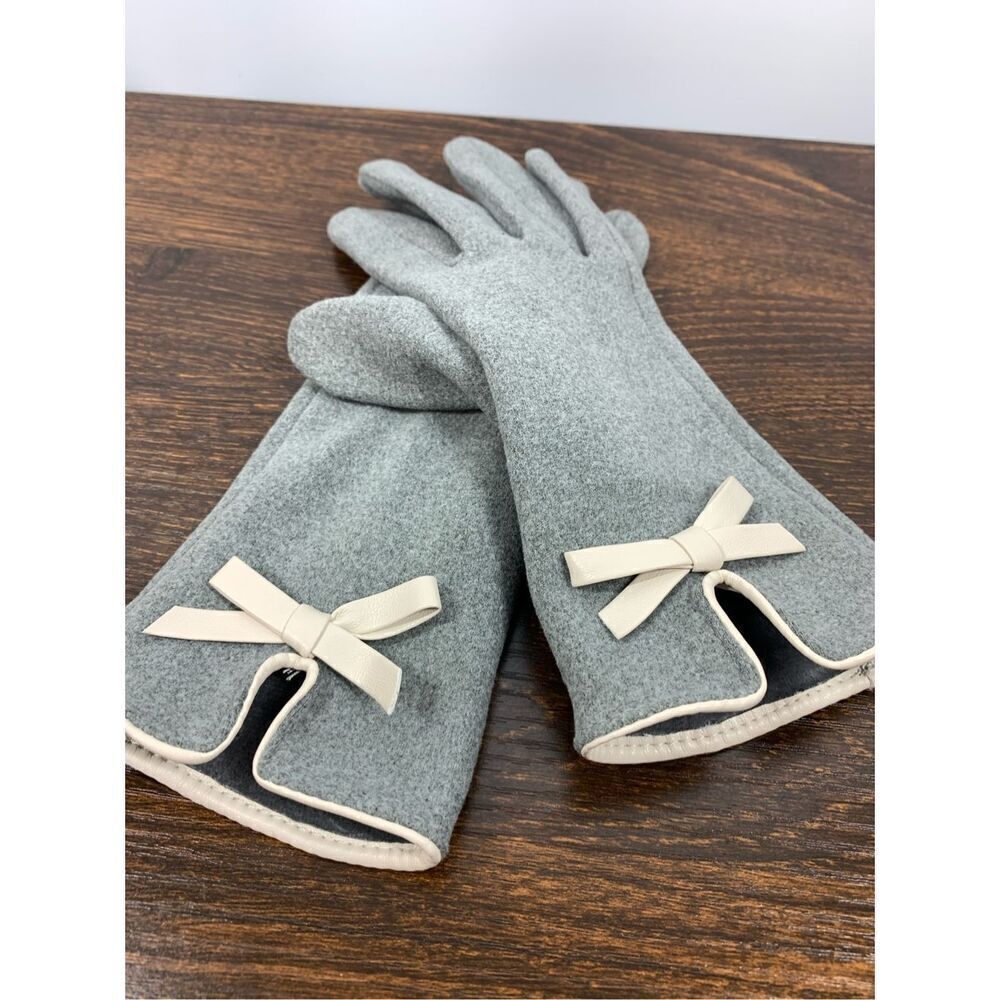 2 Chic Women's Gray Fabric Touch Screen Vinyl Trim Bow Gloves Size Medium